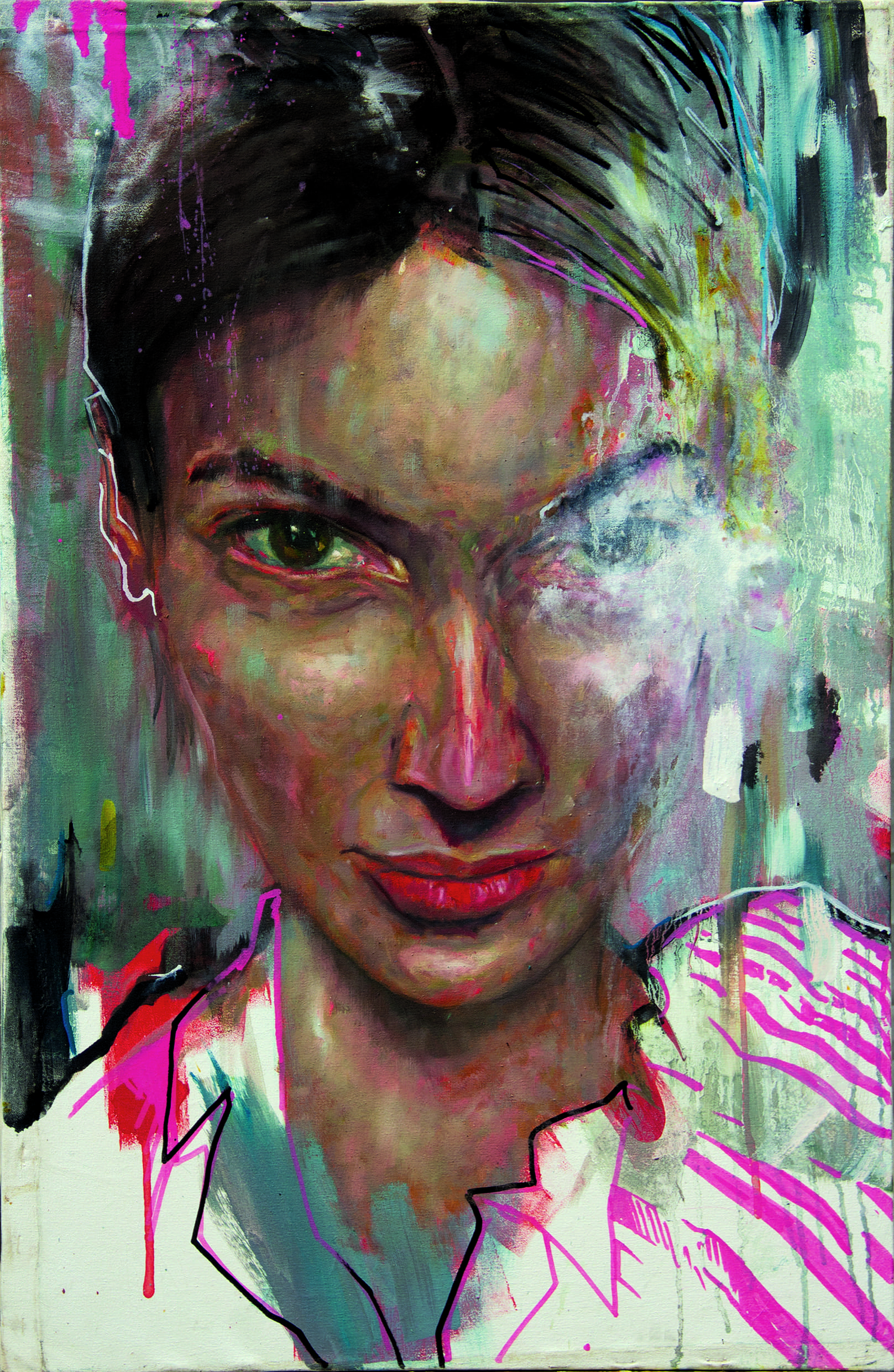 PORTRAIT DE FEMME DE FACE